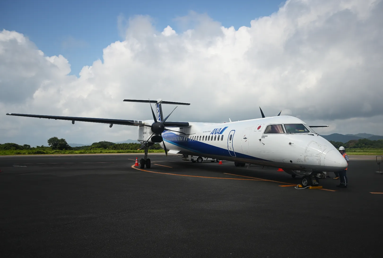 ボンバルディア DHC8-Q400